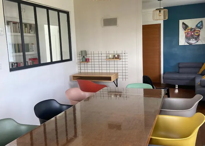 De La Plaine Semesterbostad *