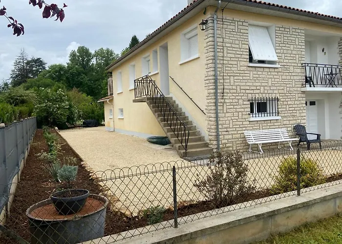 Semesterbostad De La Plaine *