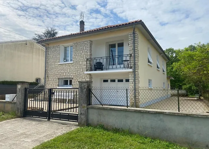 Semesterbostad De La Plaine