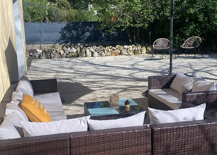 De La Plaine Semesterbostad *